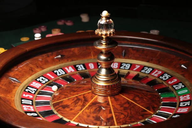 Jewels of Prosperity slot game interface on hatori bet showing gemstone symbols and paylines